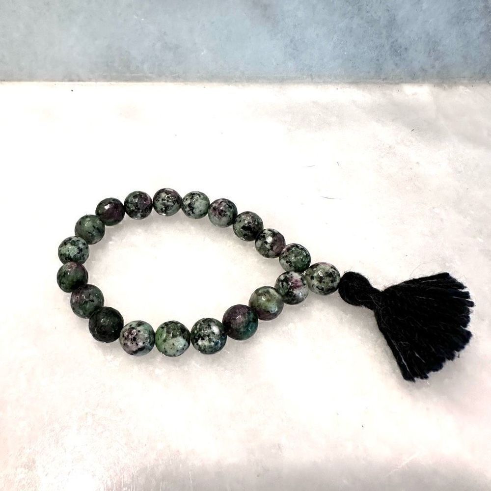 NWOT Handmade Ruby Zoisite Faceted Semi Precious Beads Stretch Tassel Bracelet 6
